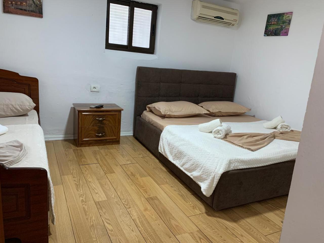 Guesthouse N&B Berat Exterior foto